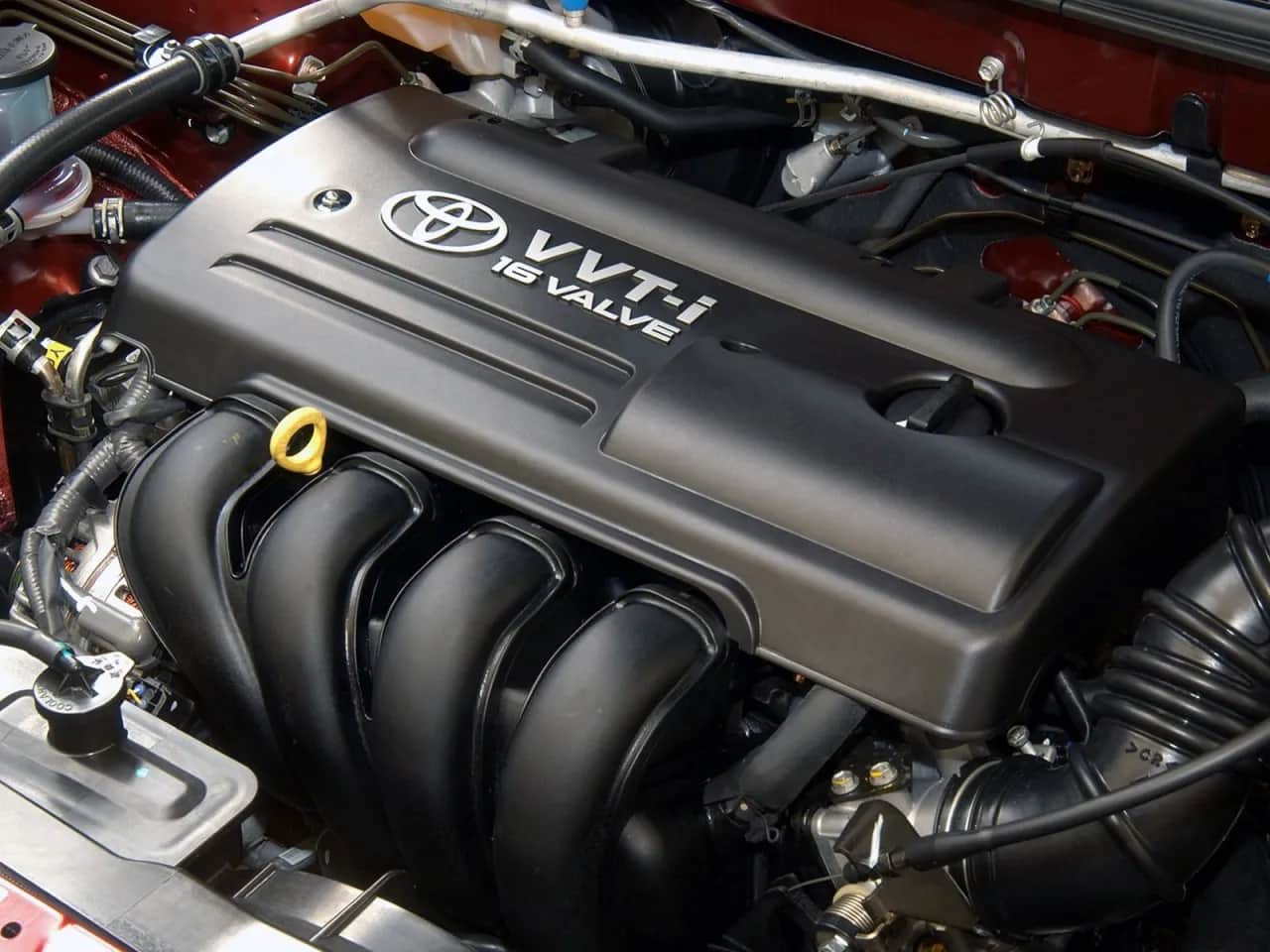 Kiedy poprawiono silnik 1.8 VVT-i? Poznaj datę i jak rozpoznać!