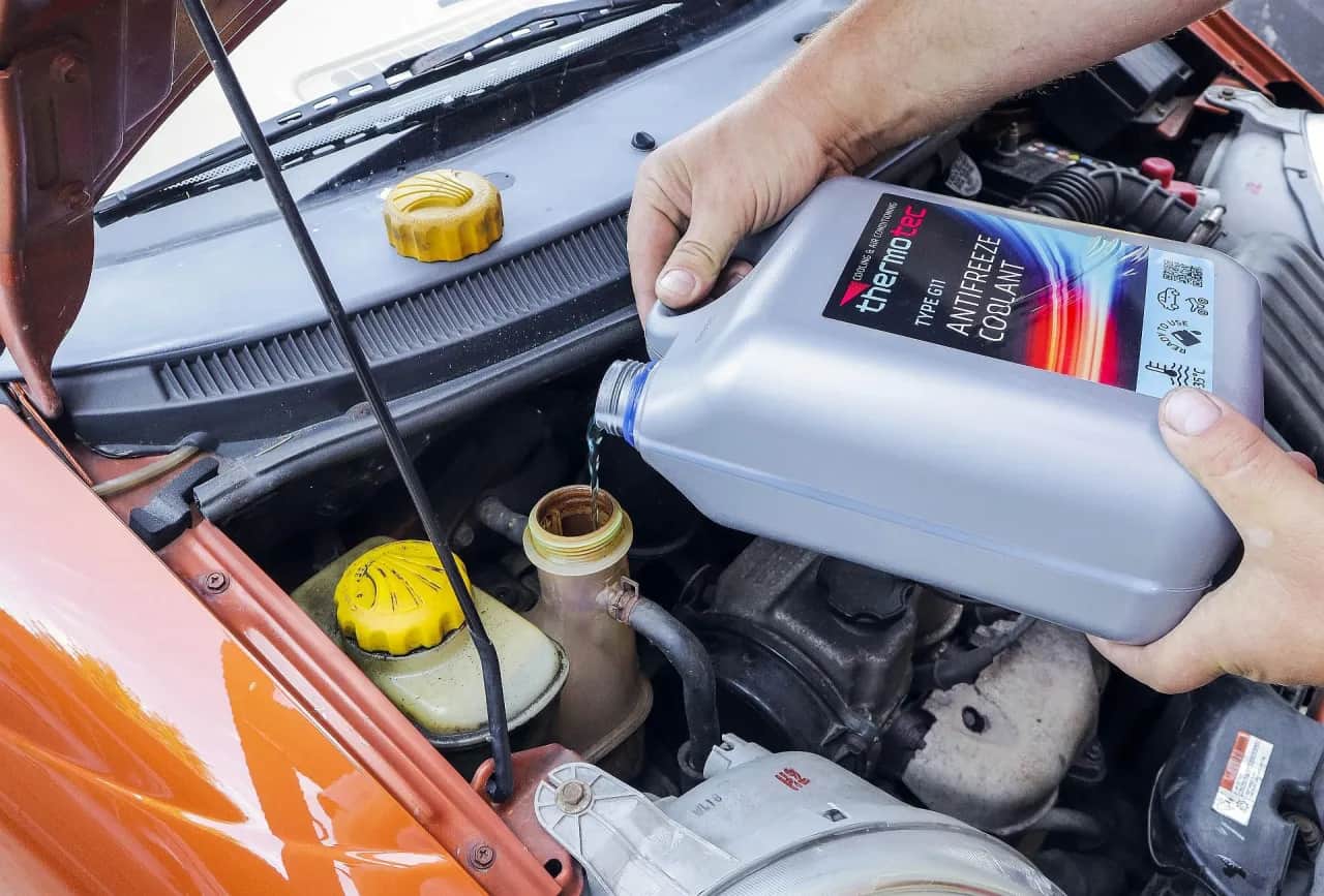Jaka woda do chłodnicy? Ekspert radzi, jak chronić silnik!